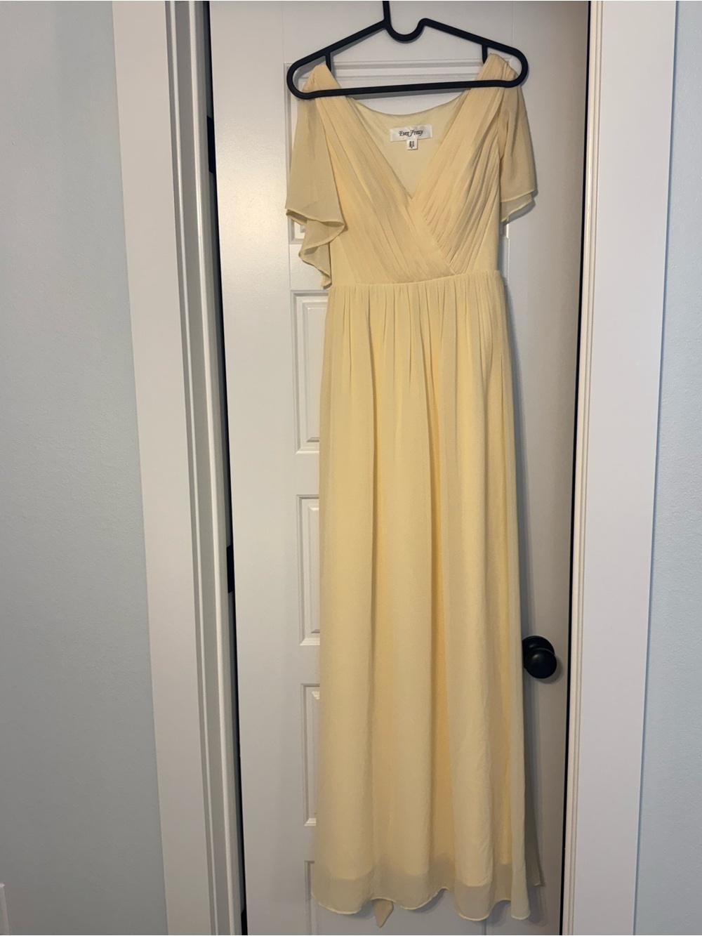 Stunning Butter Yellow V-Neck Flutter Sleeve Maxi Dress! Like New!
